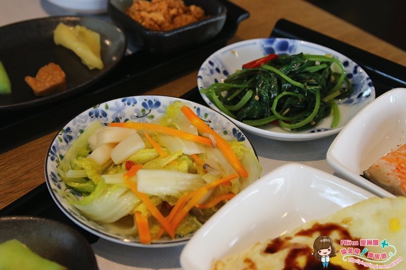 【宜蘭民宿】礁溪冒煙的石頭|溫泉度假旅館專屬湯屋一泊三食 @Alina 愛琳娜 冒煙的石頭民宿早餐