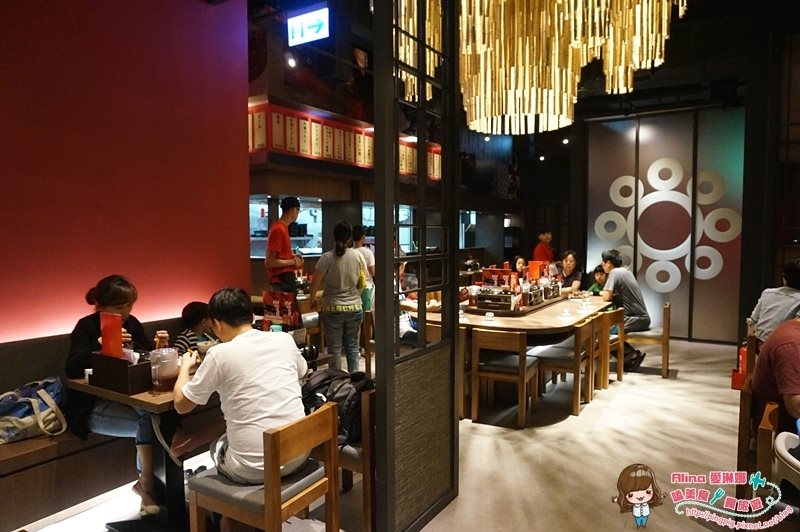 【台北食記】南港樂麵屋 蚌蚌拉麵湯頭鮮,就在中國信託金融園區 @Alina 愛琳娜
