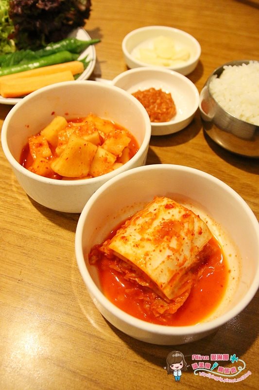 【首爾美食】長壽本家排骨 明洞47年烤韓牛老店 排骨湯清甜清爽 @Alina 愛琳娜