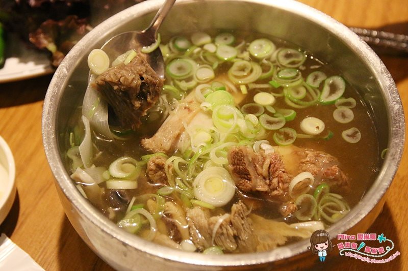 【首爾美食】長壽本家排骨 明洞47年烤韓牛老店 排骨湯清甜清爽 @Alina 愛琳娜