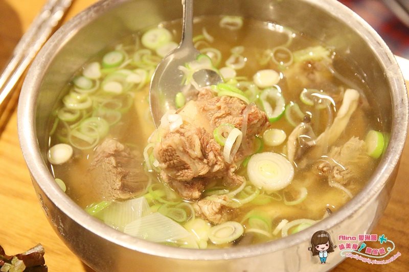 【首爾美食】長壽本家排骨 明洞47年烤韓牛老店 排骨湯清甜清爽 @Alina 愛琳娜