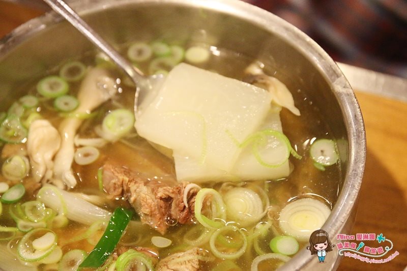 【首爾美食】長壽本家排骨 明洞47年烤韓牛老店 排骨湯清甜清爽 @Alina 愛琳娜