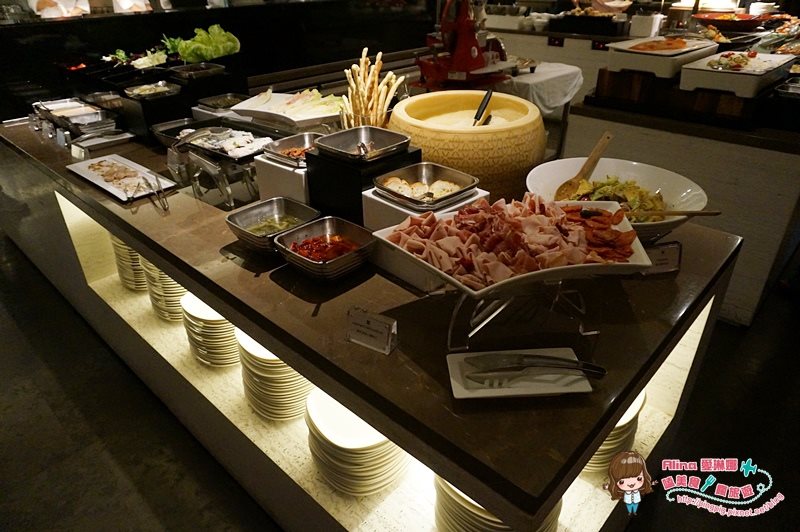 【台北美食】寒舍艾麗吃到飽自助吧Buffet 老饕牛排配海膽義大利麵 @Alina 愛琳娜 【台北美食】寒舍艾麗吃到飽自助吧Buffet 老饕牛排配海膽義大利麵 @Alina 愛琳娜