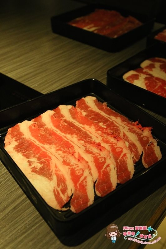 【台北美食】醉麻辣 安格斯牛麻辣火鍋吃到飽,配哈根達斯冰淇淋 @Alina 愛琳娜 【台北美食】醉麻辣 安格斯牛麻辣火鍋吃到飽,哈根達斯冰淇淋口味多