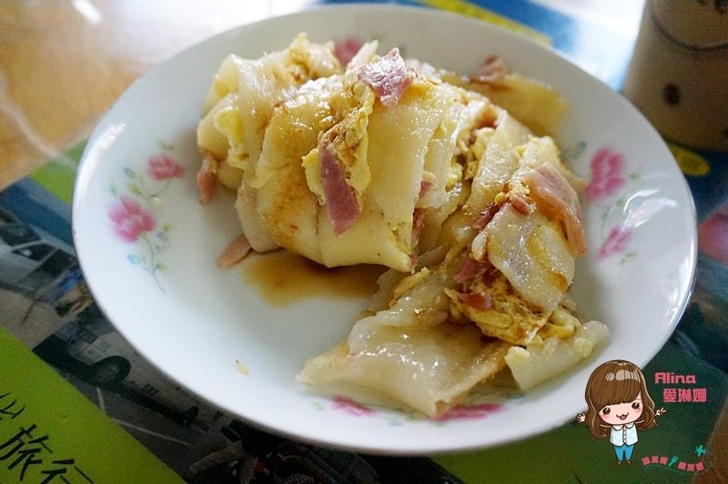 【花蓮美食】廟口紅茶 ｜鋼管紅茶蛋餅早餐,台式馬卡龍小西點必買 @Alina 愛琳娜
