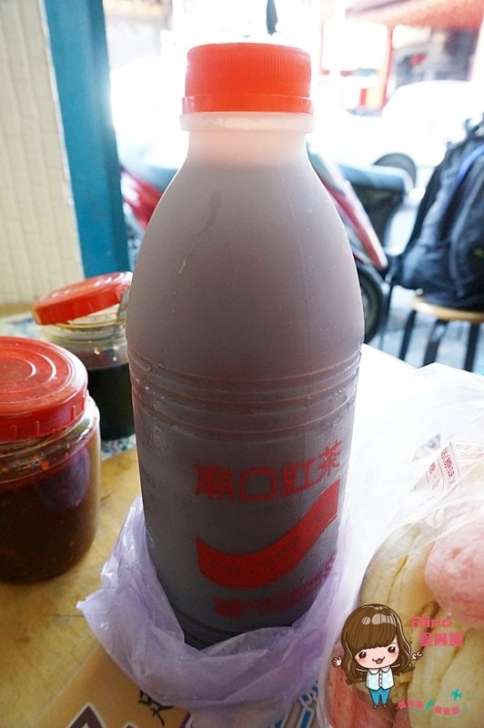 【花蓮美食】廟口紅茶 ｜鋼管紅茶蛋餅早餐,台式馬卡龍小西點必買 @Alina 愛琳娜