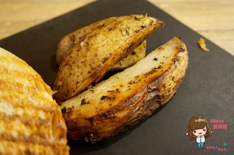 【台北美食】Miacucina義式蔬食料理內湖店｜最愛三種起士帕尼尼 @Alina 愛琳娜