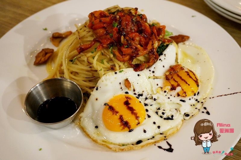 【台北美食】Miacucina義式蔬食料理內湖店｜最愛三種起士帕尼尼 @Alina 愛琳娜