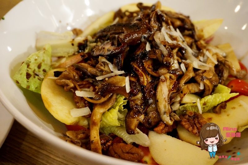 【台北美食】Miacucina義式蔬食料理內湖店｜最愛三種起士帕尼尼 @Alina 愛琳娜