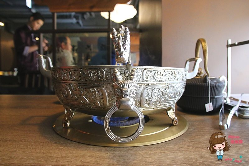 【台北美食】問鼎麻辣養生鍋 古文物館裡吃 choice 牛肉麻辣火鍋 @Alina 愛琳娜 【台北美食】問鼎麻辣養生鍋 古文物館裡吃 choice 牛肉麻辣火鍋 @Alina 愛琳娜