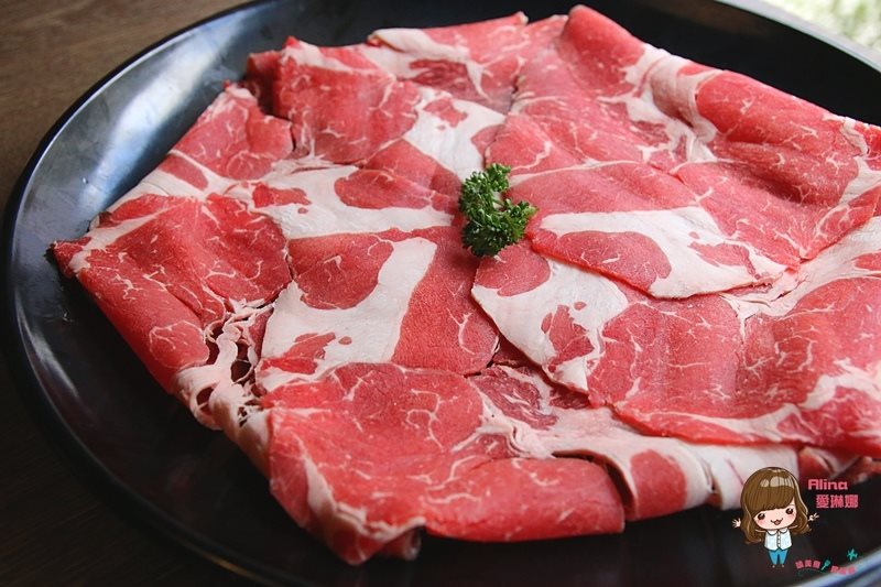 【台北美食】問鼎麻辣養生鍋 古文物館裡吃 choice 牛肉麻辣火鍋 @Alina 愛琳娜