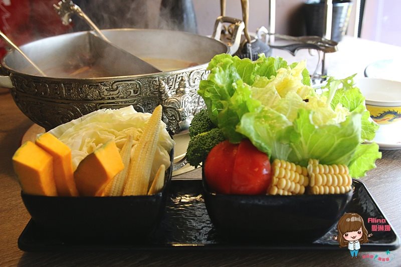 【台北美食】問鼎麻辣養生鍋 古文物館裡吃 choice 牛肉麻辣火鍋 @Alina 愛琳娜 【台北美食】問鼎麻辣養生鍋 古文物館裡吃 choice 牛肉麻辣火鍋 @Alina 愛琳娜