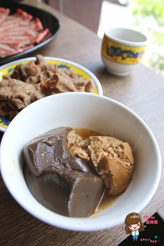 【台北美食】問鼎麻辣養生鍋 古文物館裡吃 choice 牛肉麻辣火鍋 @Alina 愛琳娜 【台北美食】問鼎麻辣養生鍋 古文物館裡吃 choice 牛肉麻辣火鍋 @Alina 愛琳娜