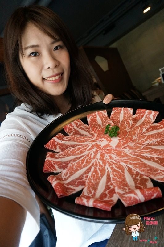 【台北美食】問鼎麻辣養生鍋 古文物館裡吃 choice 牛肉麻辣火鍋 @Alina 愛琳娜 【台北美食】問鼎麻辣養生鍋 古文物館裡吃 choice 牛肉麻辣火鍋 @Alina 愛琳娜