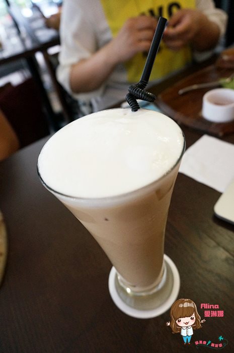 【台北咖啡館】科技大樓 Pillow Cafe 用餐不限時+免費插座 @Alina 愛琳娜
