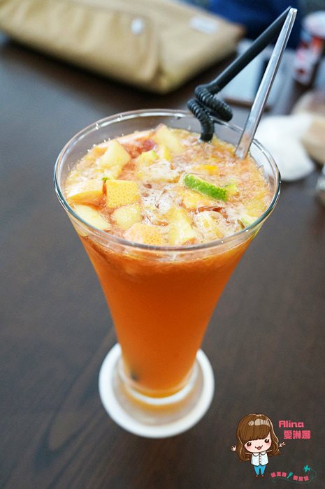 【台北咖啡館】科技大樓 Pillow Cafe 用餐不限時+免費插座 @Alina 愛琳娜