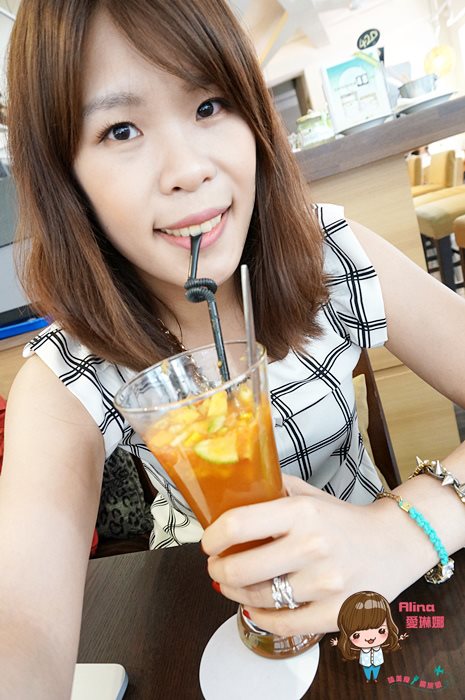 【台北咖啡館】科技大樓 Pillow Cafe 用餐不限時+免費插座 @Alina 愛琳娜