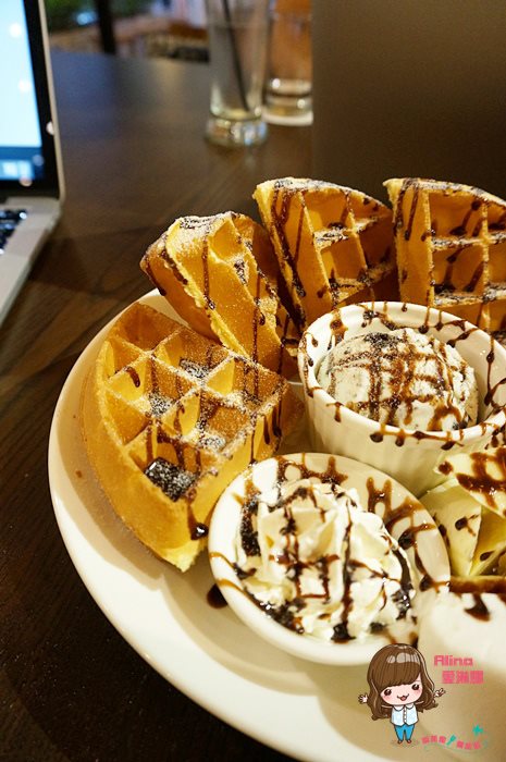 【台北咖啡館】科技大樓 Pillow Cafe 用餐不限時+免費插座 @Alina 愛琳娜