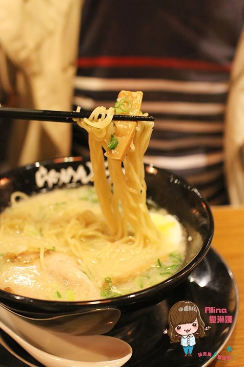 【台北食記】花月嵐松山車站CITYLINK店 大蒜拳骨白濃豚骨拉麵 @Alina 愛琳娜