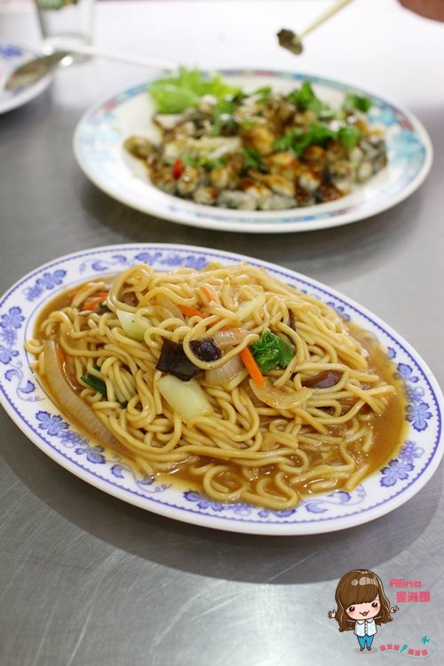 【基隆美食】基隆南北小吃 在地人激推紅糟肉蒜泥鮮蚵，夠味好吃 @Alina 愛琳娜