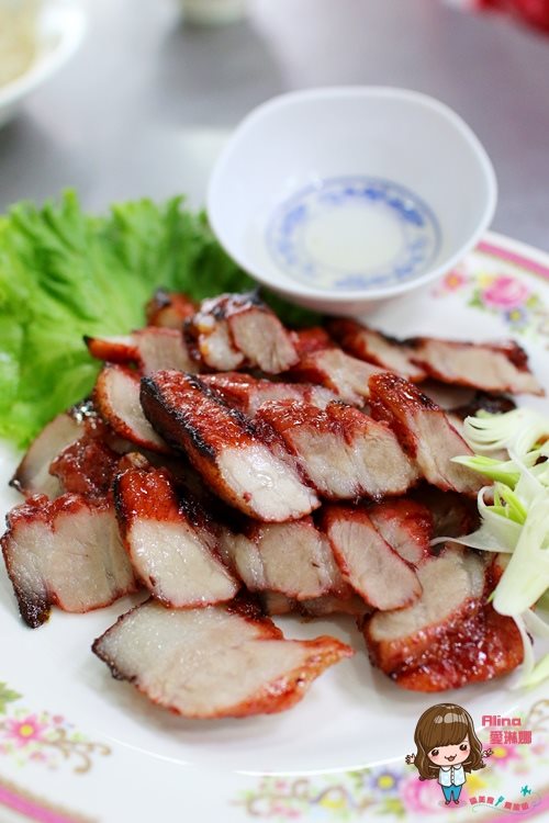 【基隆美食】基隆南北小吃 在地人激推紅糟肉蒜泥鮮蚵，夠味好吃 @Alina 愛琳娜
