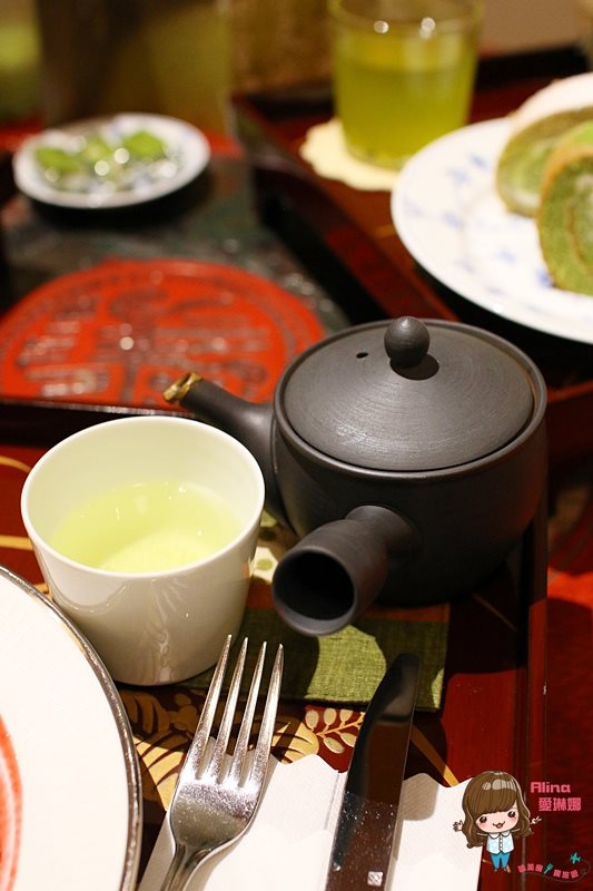 【台北甜點】平安京茶事 抹茶拿鐵 抹茶蛋糕捲，京都日式茶屋 @Alina 愛琳娜