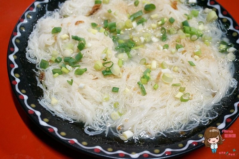【花蓮美食】轟炸雞場|傳統桶仔雞、碳烤魚,後山家鄉味甕仔雞 @Alina 愛琳娜 【花蓮美食】轟炸雞場|傳統桶仔雞、碳烤魚,後山家鄉味甕仔雞 @Alina 愛琳娜