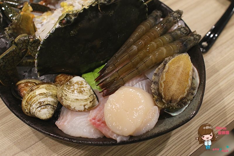 【台北食記】十二籃螃蟹火鍋 秋蟹沙公海陸粥火鍋,秋天吃最鮮美 @Alina 愛琳娜 【台北食記】十二籃螃蟹火鍋 秋蟹沙公海陸粥火鍋,秋天吃最鮮美 @Alina 愛琳娜
