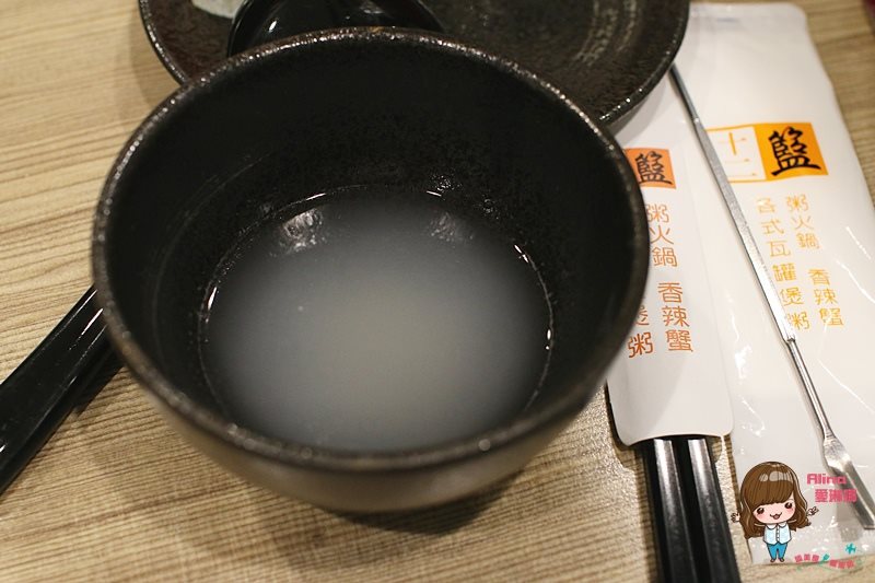 【台北食記】十二籃螃蟹火鍋 秋蟹沙公海陸粥火鍋,秋天吃最鮮美 @Alina 愛琳娜 【台北食記】十二籃螃蟹火鍋 秋蟹沙公海陸粥火鍋,秋天吃最鮮美 @Alina 愛琳娜