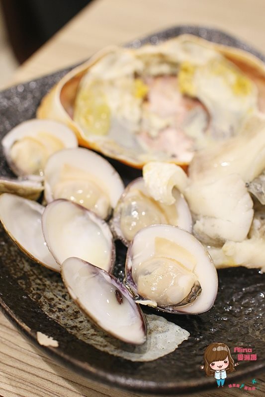 【台北食記】十二籃螃蟹火鍋 秋蟹沙公海陸粥火鍋,秋天吃最鮮美 @Alina 愛琳娜 【台北食記】十二籃螃蟹火鍋 秋蟹沙公海陸粥火鍋,秋天吃最鮮美 @Alina 愛琳娜