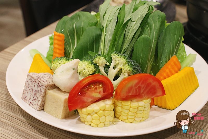 【台北食記】十二籃螃蟹火鍋 秋蟹沙公海陸粥火鍋,秋天吃最鮮美 @Alina 愛琳娜 【台北食記】十二籃螃蟹火鍋 秋蟹沙公海陸粥火鍋,秋天吃最鮮美 @Alina 愛琳娜