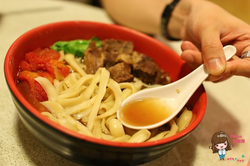 【台北食記】芙蓉山西刀削麵之家｜平價好吃牛肉捲餅豆沙鍋餅 @Alina 愛琳娜