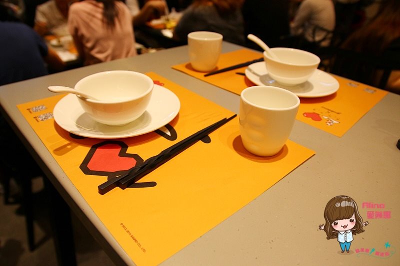 【香港美食】尖沙咀奌心代表 港式飲茶｜蛋黃哥黃金流沙包好療癒 @Alina 愛琳娜