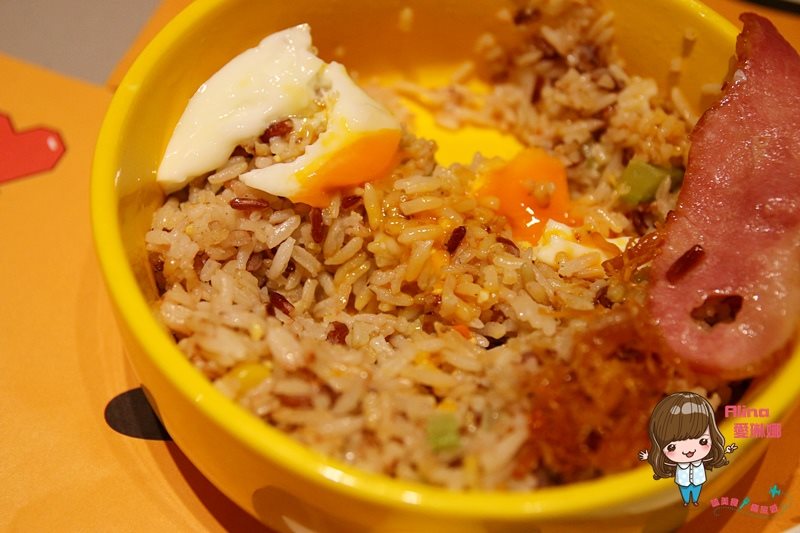 【香港美食】尖沙咀奌心代表 港式飲茶｜蛋黃哥黃金流沙包好療癒 @Alina 愛琳娜