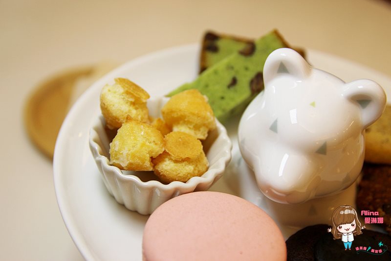 【手工喜餅】Babyface 手工烘焙-質感木製盒典雅大方的手工餅乾 @Alina 愛琳娜 【手工喜餅】Babyface 手工烘焙-質感木製盒典雅大方的手工餅乾 @Alina 愛琳娜