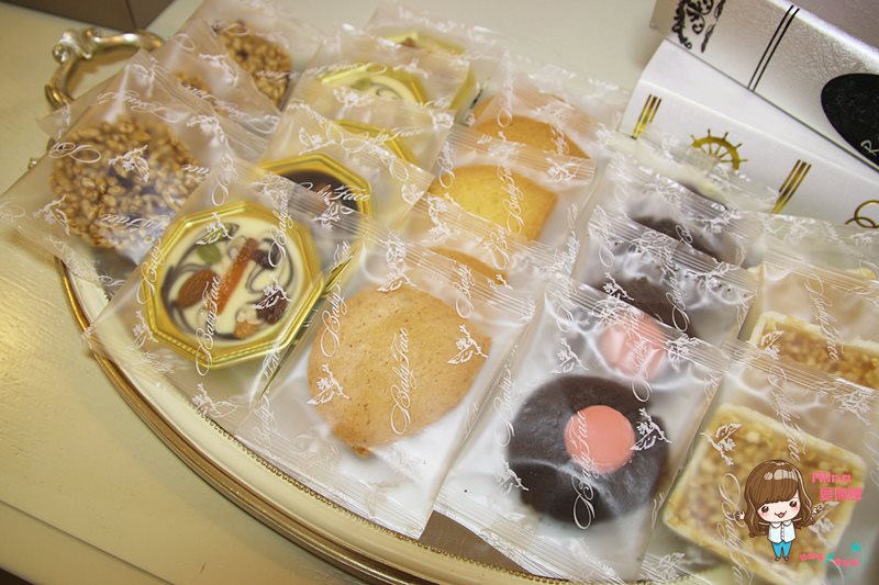 【手工喜餅】Babyface 手工烘焙-質感木製盒典雅大方的手工餅乾 @Alina 愛琳娜 【手工喜餅】Babyface 手工烘焙-質感木製盒典雅大方的手工餅乾 @Alina 愛琳娜