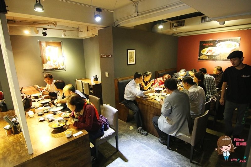 【台北美食】勝面 麻辣牛肉拉麵 精燉牛肉拉麵 鮮嫩牛肉片帶著花椒獨特香氣 香麻夠味 @Alina 愛琳娜