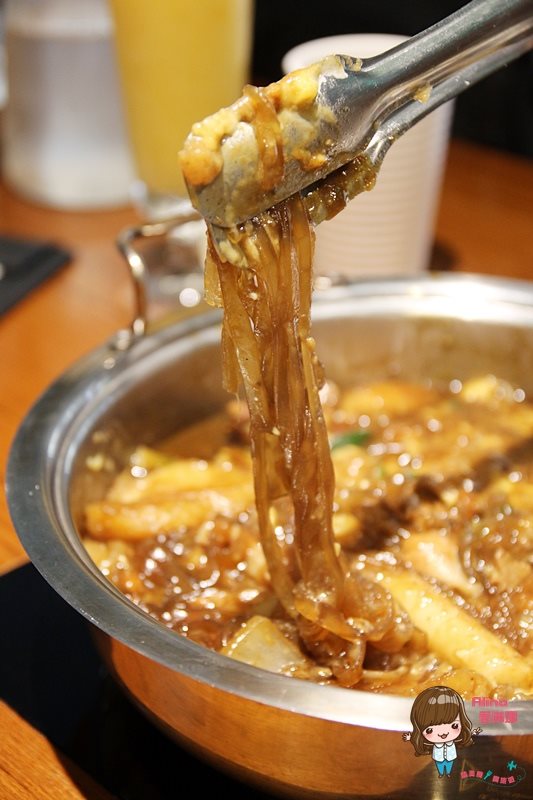 【台北食記】一道氏燉雞 韓式紅燒醬油起司燉雞,加點炒飯吃飽點 @Alina 愛琳娜 【台北食記】一道氏燉雞 韓式紅燒醬油起司燉雞,加點炒飯吃飽點 @Alina 愛琳娜