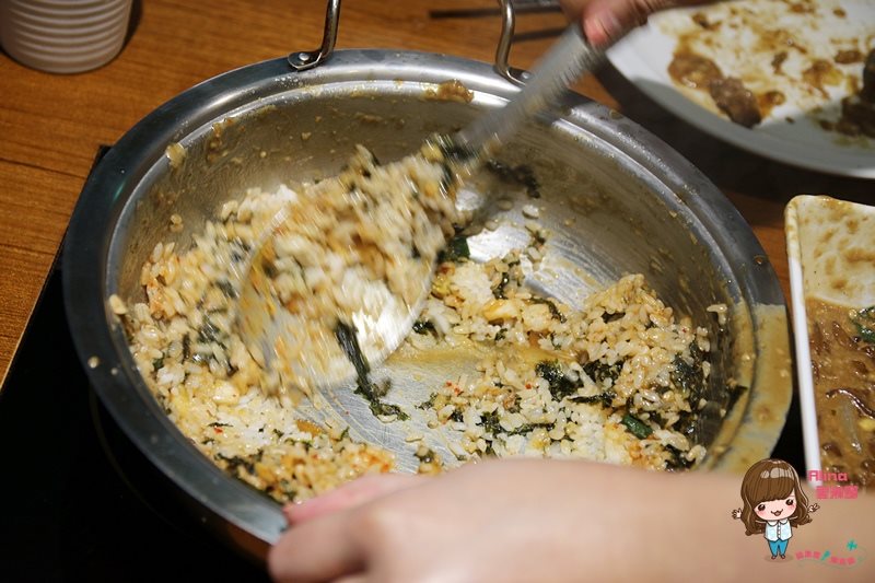 【台北食記】一道氏燉雞 韓式紅燒醬油起司燉雞，加點炒飯吃飽點 @Alina 愛琳娜