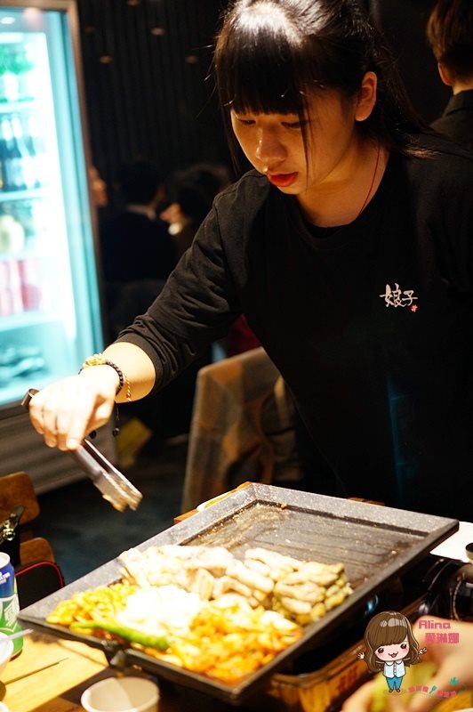 【台北美食】娘子韓食 八色豬五花韓式烤肉、辣味海鮮鍋 @Alina 愛琳娜