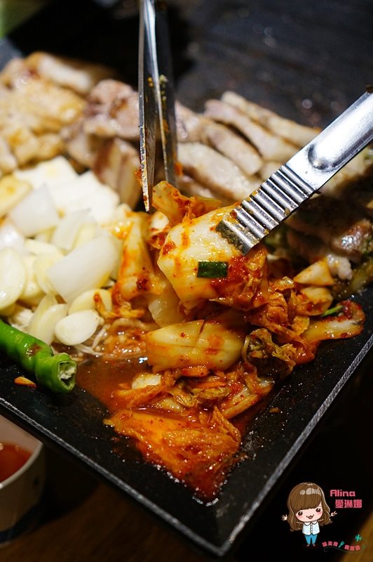 【台北美食】娘子韓食 八色豬五花韓式烤肉、辣味海鮮鍋 @Alina 愛琳娜