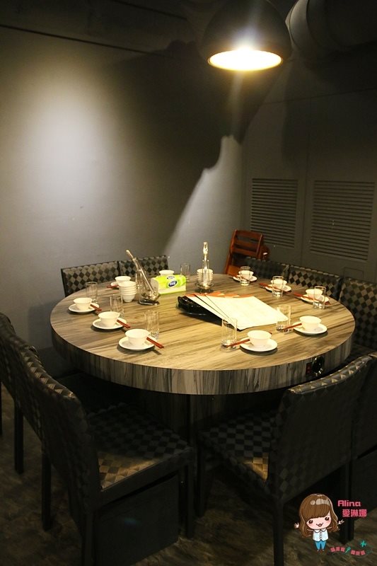 【台北美食】福記紅白鍋 HOKI 麻辣鍋香麻濃郁,八德路宵夜美食 @Alina 愛琳娜 【台北美食】福記紅白鍋 HOKI 麻辣鍋香麻濃郁,八德路宵夜美食 @Alina 愛琳娜