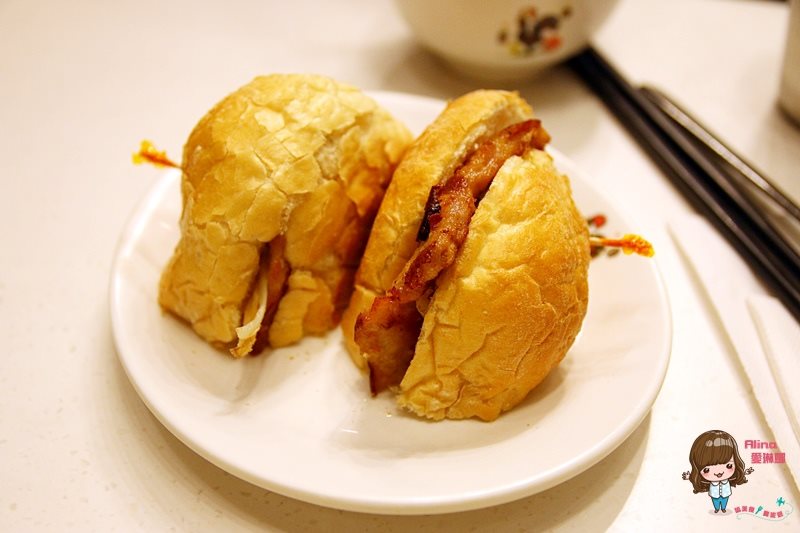 【香港美食】銅鑼灣澳門茶餐廳 豬扒豬仔包、乾炒公仔麵+鴛鴦奶茶 @Alina 愛琳娜