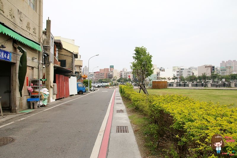 【台南景點】安平貓小巴 貓車站巴士，來龍貓公車站拍照打卡吃冰 @Alina 愛琳娜