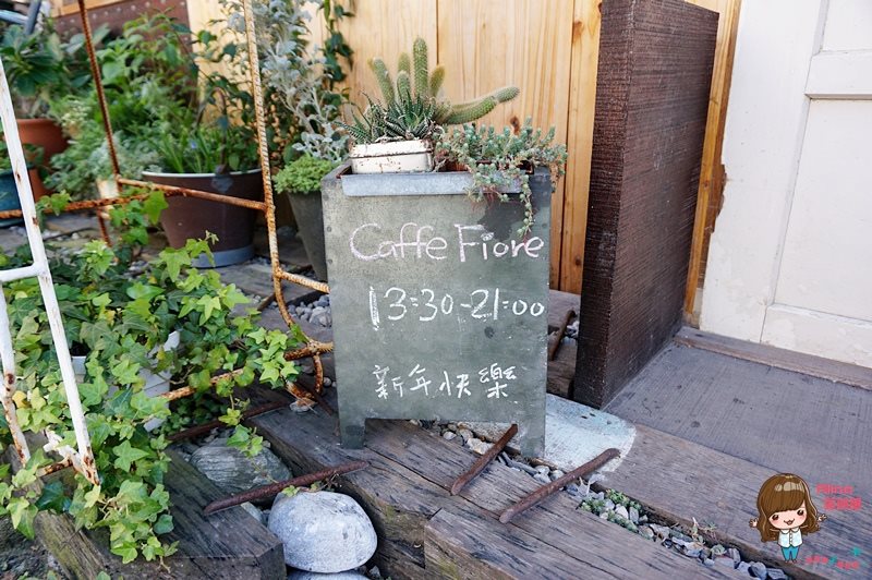 【花蓮咖啡】咖啡花 Caffe Fiore 老木屋文青咖啡館,推抹茶蛋糕捲 @Alina 愛琳娜 【花蓮咖啡】咖啡花 Caffe Fiore 老木屋文青咖啡館,推抹茶蛋糕捲 @Alina 愛琳娜