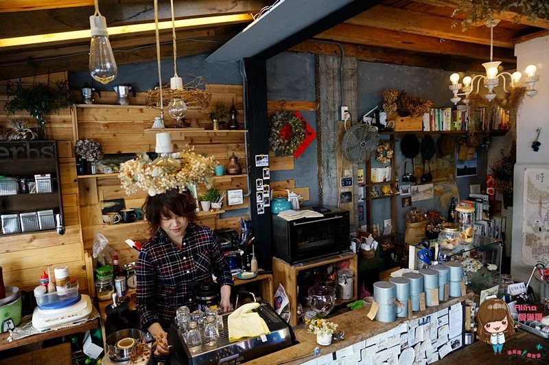 【花蓮咖啡】咖啡花 Caffe Fiore 老木屋文青咖啡館,推抹茶蛋糕捲 @Alina 愛琳娜 【花蓮咖啡】咖啡花 Caffe Fiore 老木屋文青咖啡館,推抹茶蛋糕捲 @Alina 愛琳娜