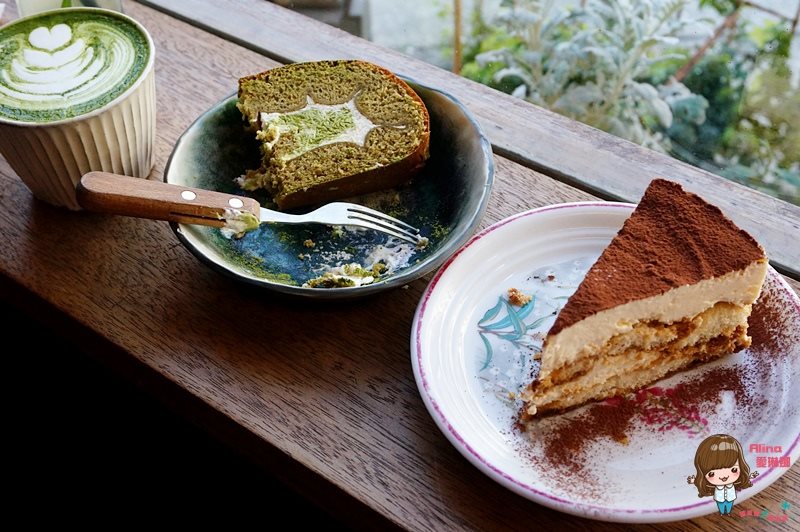 【花蓮咖啡】咖啡花 Caffe Fiore 老木屋文青咖啡館，推抹茶蛋糕捲 @Alina 愛琳娜