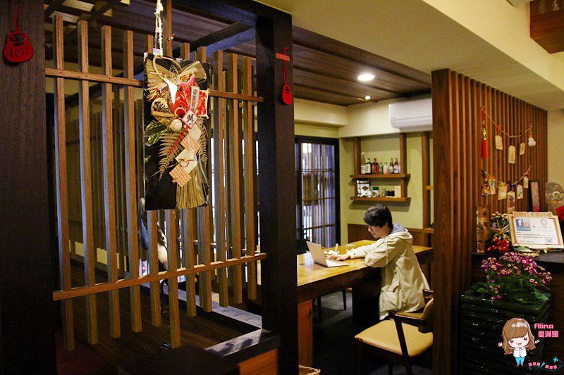 【台北美食】青逸時茶x慢味｜抹茶麻糬鬆餅，配日本媽媽味咖哩飯 @Alina 愛琳娜