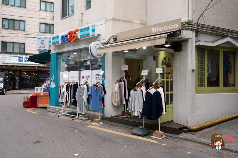 【首爾購物】弘大停車場街 創意市集自由市場、臥牛山路小資街 @Alina 愛琳娜
