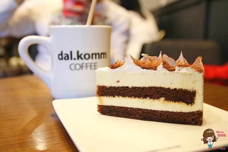 【韓劇景點】dal.komm COFFEE 仁川松島中央店,太陽的後裔景點 @Alina 愛琳娜 【韓劇景點】dal.komm COFFEE 仁川松島中央店,太陽的後裔景點 @Alina 愛琳娜